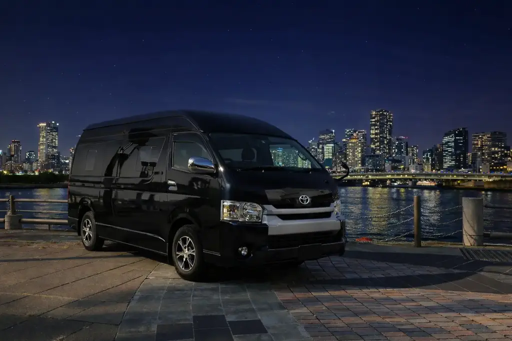 Toyota HiAce Premium