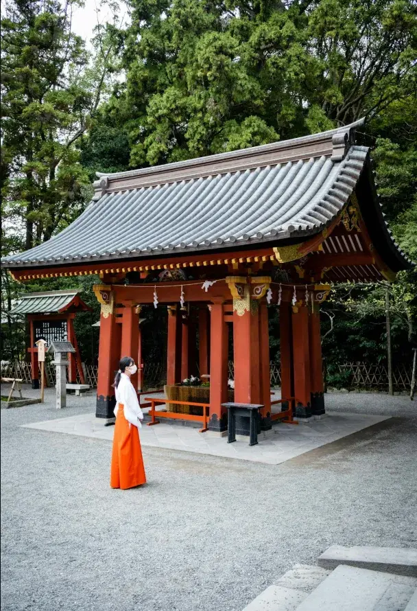 Licensed English-Speaking Guides